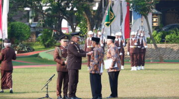 Jaksa Agung Menyampaikan Capaian Positif Kejaksaan Serta 7 (Tujuh) Perintah Harian dalam Upacara Peringatan ke-64 Tahun 2024