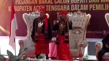 Pasangan Calon Bupati Raidin Syahrijal (RASA) Mendaftarkan ke Kantor KIP Diarak Ribuan Massa