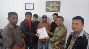 DPC (PWDPI) Kabupaten Karo Laporkan Berkas Kepengurusan Baru  Ke Kesbang Pol Kabupaten Karo