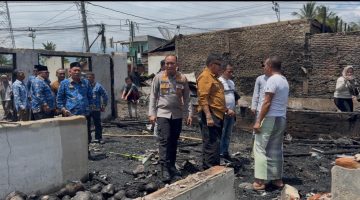 Di Tengah Musibah, Kapolres dan Bupati Aceh Tenggara Hadir Menguatkan Korban Kebakaran