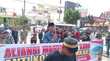 Terkait BDLUT  Rimo Bunga, AMKAK Aksi di  Kejari Karo !  Ini Tuntutan Mereka